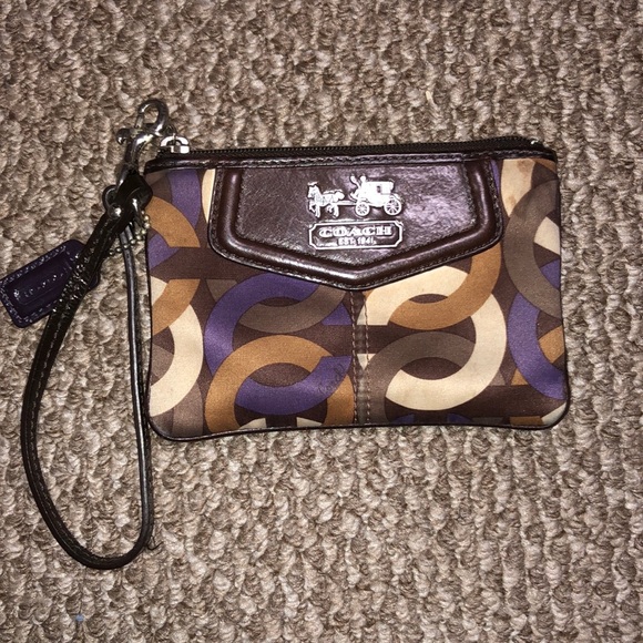 Coach Handbags - Coach wristlet